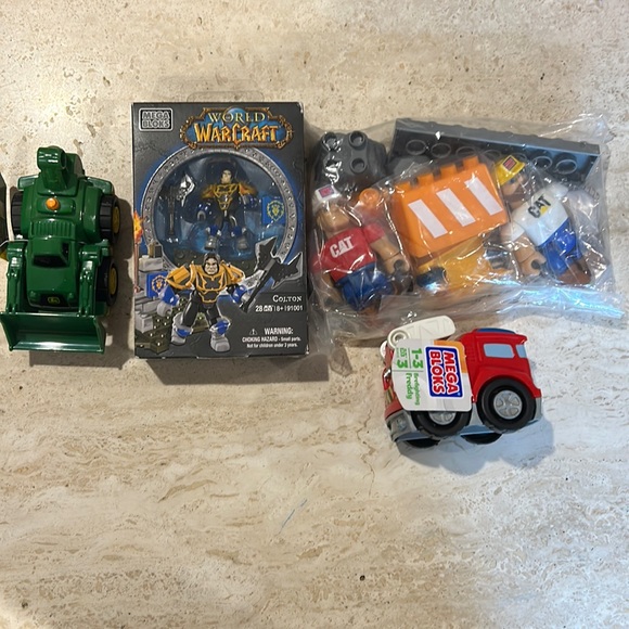 BOYS MEGA BLOCKS BUNDLE (4 ITEMS) - Picture 1 of 12